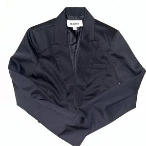 NWOT BB DAKOTA crop blazer in black size small